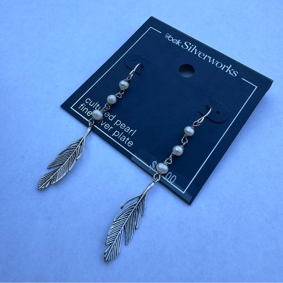 NEW! Women’s Cultured Pearl Fine Silver Plate Feather Earrings by Belk NWT - Picture 3 of 5